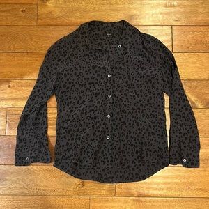 Rails Kate silk shirt in onyx cheetah color